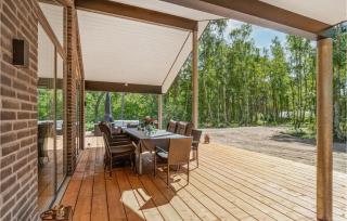 4 Bedroom Stunning Home In Nexø - Neksø - 4