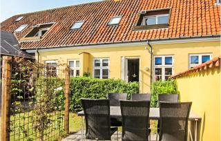 2 Bedroom Cozy Apartment In Svaneke - Svaneke - 4