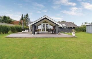 Three-Bedroom Holiday Home In Otterup - Otterup - 0