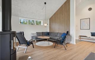 Awesome Home In Tarm With Kitchen - 7