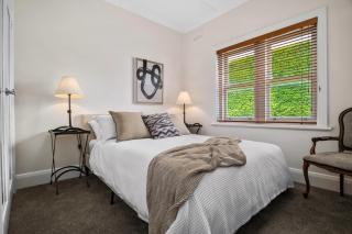 Albert Park Art Deco Gem Sleeps 5 Bevan 4 - 9