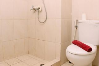 Cozy and Modern Studio at Springlake Summarecon Bekasi Apartment By Travelio - 5