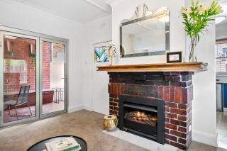 Awesome Albert Park Art Deco Gem 2 Bedroom Bevan 2 - 3