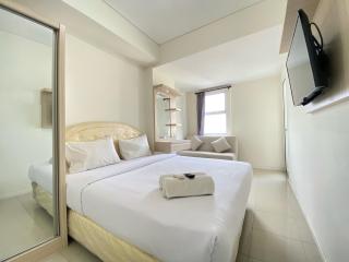 Homey Furnished 2BR Apartment at Parahyangan Residence By Travelio - Bandung - 0