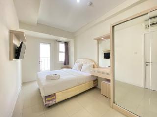 Homey Furnished 2BR Apartment at Parahyangan Residence By Travelio - 8