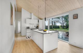 Cozy Home In Idestrup With Wifi - 4