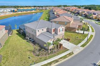 Sunset Shores Villa At Solterra Resort Luxurious 7Br Lake View Home With Private Pool And Spa - Davenport - 2