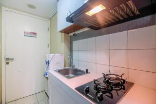 Elegant and Nice Studio at Springlake Summarecon Apartment By Travelio - Bekasi - 7
