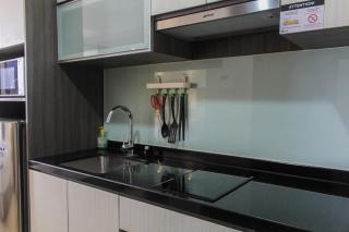 Nice and Fancy Studio Room at Menteng Park Apartment By Travelio - 7