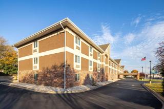 Days Inn & Suites by Wyndham Green Bay WI - 6