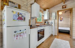 Cozy Home In Bogø By With Wifi - 3