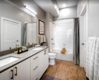 Chic Stay in Towson - Towson - 1