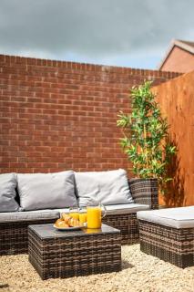 Home designed for contractors and families - Bristol - 1
