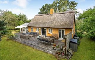 Cozy Home In Højby With Kitchen - Højby - 1
