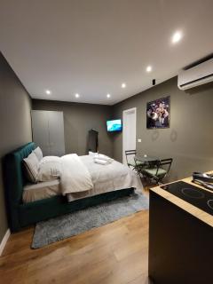 Selen GuestHouse - Tirana - 8