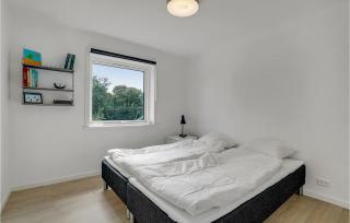 3 Bedroom Gorgeous Home In Lundby - Lundby - 9