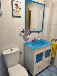apartamento de tres dormitorios con garaje y todos los servicios cerca - Burgos - 1