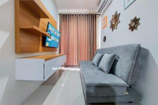 Great Choice 1BR Apartment Anwa Residence Bintaro By Travelio - Peladen - 6