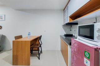 Great Choice 1BR Apartment Anwa Residence Bintaro By Travelio - Peladen - 4
