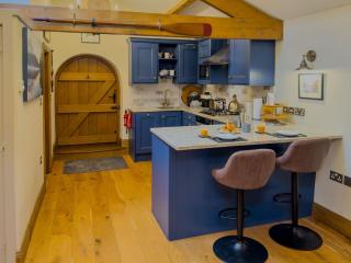 Duke of Portland Boathouse on the shore of Lake Ullswater ideal for a romantic break - 2
