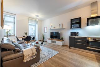 Peaceful & Cozy Living in Vyšehrad with a Balcony - Prague - 0