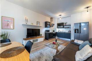 Peaceful & Cozy Living in Vyšehrad with a Balcony - Prague - 1