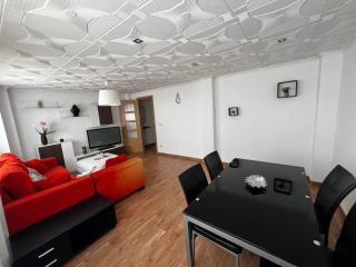 Piso a 3 minutos de la playa!! 6 personas - 9