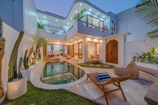 Villa LARRI - Architect 3BR Villa & Luxury - Canggu Beach - Canggu - 0
