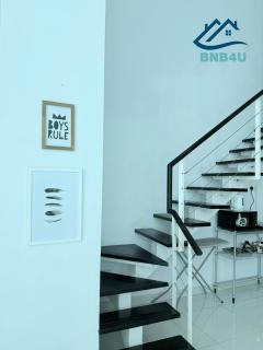 Duplex Seaview Comfort Stay in City By IZ - George Town - 1