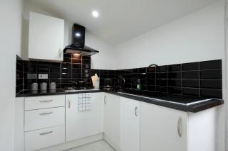 Dixon House, Sleeps 6, Free Parking, Long or Short Stays - by NMB Property - Horwich - 8