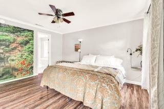 Serene Oasis in Daphne- Cozy Home with Giant Oaks home - Daphne - 7