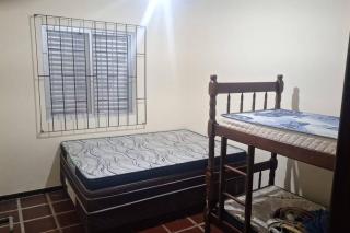 Quarto para quatro pessoas a duas quadras da praia - Balneário Saint Etienne - Matinhos - Matinhos - 9