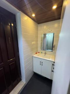 Theeram Riverside Holiday Home - Māla - 5
