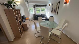 Apartment Djenovici, Norwegian Village c1s8 - Ðenovići - 4