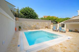 Villa Petroula by Villa Plus - Ágios Stéfanos - 8