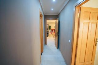 Cozy apartment with stunning view near TGV station - 7