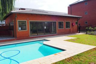 Viewpoint Road Self Catering Apartments near Birchwood - Boksburg - 4