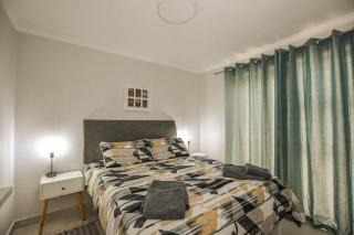 Pet friendly & Close to Beach at 2 Saasveld - Bloubergstrand - 3