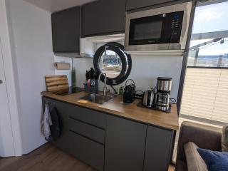 Hausboot Fjord Stella - Solarboot mit Biosauna in Wendtorf - Wendtorf - 4