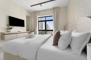 Stunning 2-Bedroom Apartment Travo - Dubai - 1