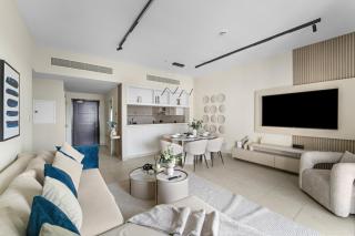 Stunning 2-Bedroom Apartment Travo - Dubai - 5