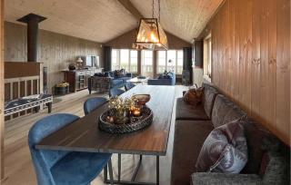 2 Bedroom Cozy Home In Røn - Ron - 7