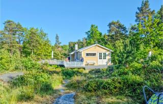 Stunning Home In Brekkestø With Kitchen - - 1