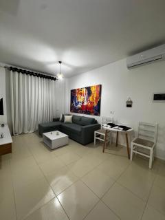 Aaron's Suite Apartment - Tirana - 6