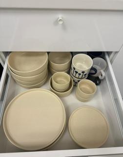 Chic and Cozy Minimalist Condo with Pool in Makati City - 3