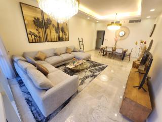 Modern Spacious 3-Bedroom plus Maid's Apartment with Marina Views - Dubai - 8