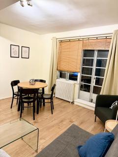 Spacious 2 Bed Flat Grade 2 Art Deco Building - Londra - 3
