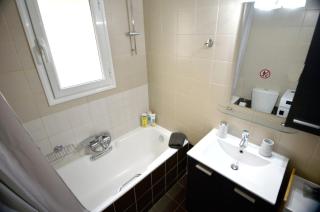 Elegant 2BD Apartment near Acropolis by ILSOFOIR Collection - Atene - 4