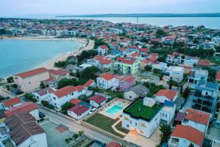 Luxury eight bedroom villa with swimming pool and jacuzzi 100 meters from the sea - Vir - 4