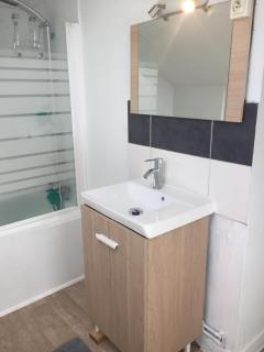 Appart Hotel Le Victor Hugo Art Mechanical et sa pizza offerte - Aurillac - 1